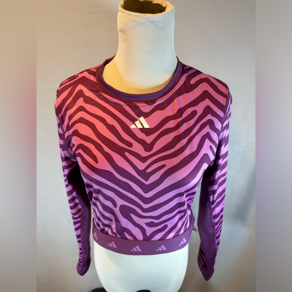 Adidas Hyperglam Zebra TechFit Long Sleeve Crop Top Size L Purple.🛍️